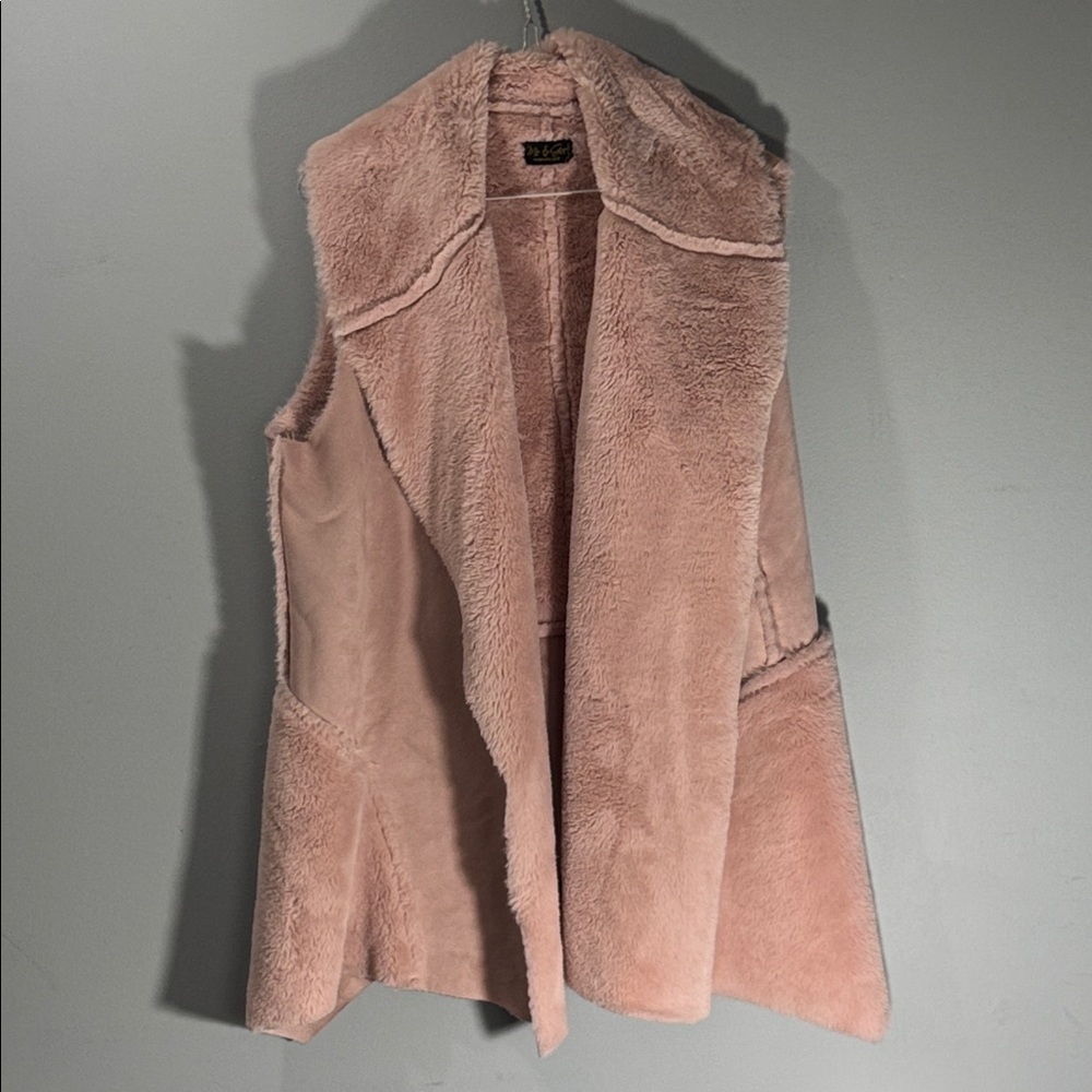 Me & Gee Pink Vest Size L/XL Made In Italy Faux Fur - Picture 2 of 7